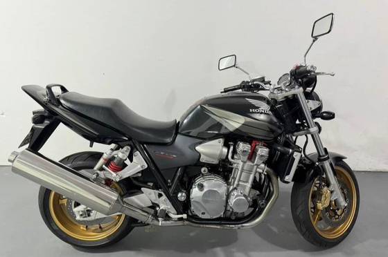 HONDA CB 1300 F SUPER FOUR HONDA CB 1300 F SUPER FOUR